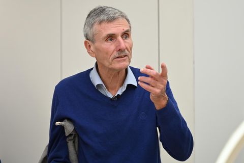Ferdinand Dudenhöffer fordert, die Staatsbeteiligung am VW-Konzern abzuschaffen