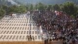 Tausende säumten am Montag in Jerusalem den Trauerzug, um Goldberg-Polin das letzte Geleit zu geben. Die Beisetzung wurde über soziale Medien im Internet übertragen