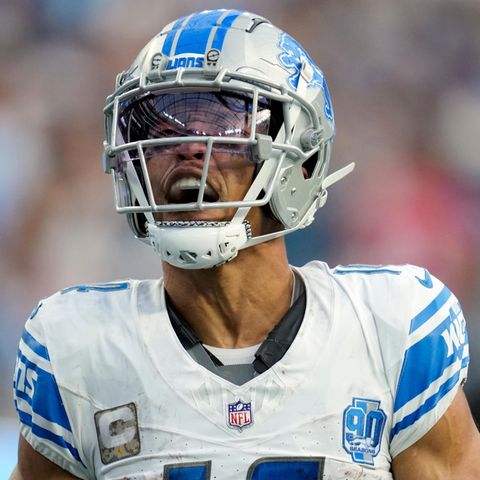 Amon-Ra St. Brown von den Detroit Lions spielt in der NFL
