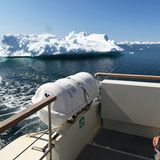 Ortswechsel nach Ilimanaq auf der Südseite des Eisfjords. Dafür muss ein Labyrinth von Eisbergen durchquert werden. 