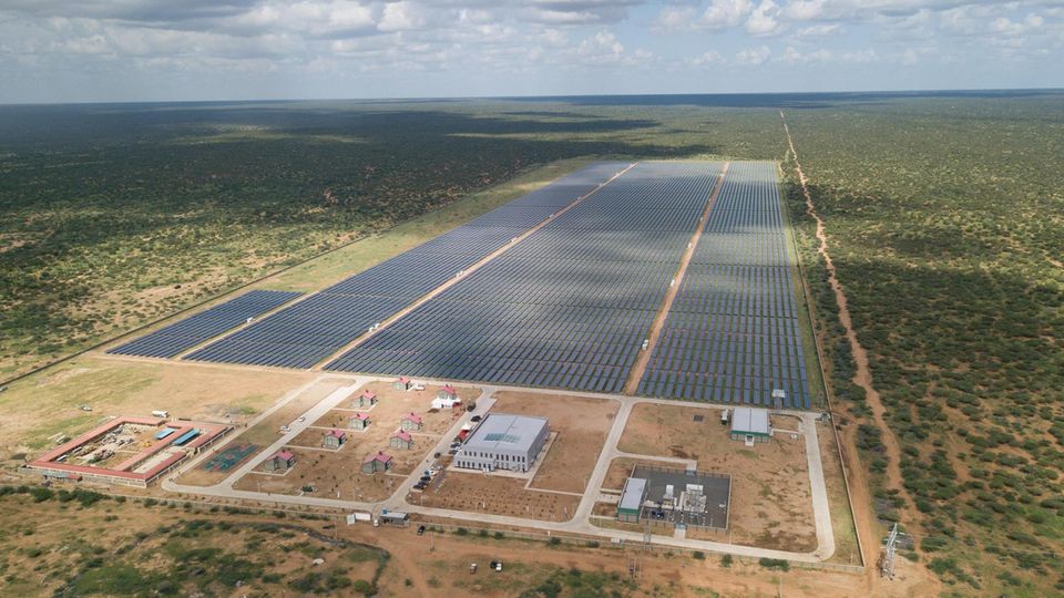 China-Africa Summit: Aerial view of solar park in Kenya