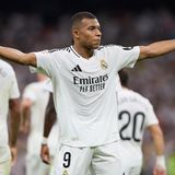 Der französische Weltmeister ist das Küken unter den Superreichen-Sportlern. Mit gerade einmal 25 Jahren kassiert er richtig ab. Angeblich soll er bei seinem neuen Verein Real Madrid 90 Millionen Dollar per anno verdienen, bei seinem früheren Klub Paris Saint-Germain war es nicht viel weniger. Hinzu kommen die Einnahmen aus Werbe- und Sponsoringgeschäften von etwa 20 Millionen. Mbappé hat Deals mit Nike, Hublot Oakley. So soll er auf einen Gesamtverdienst von insgesamt 110 Millionen Dollar kommen      