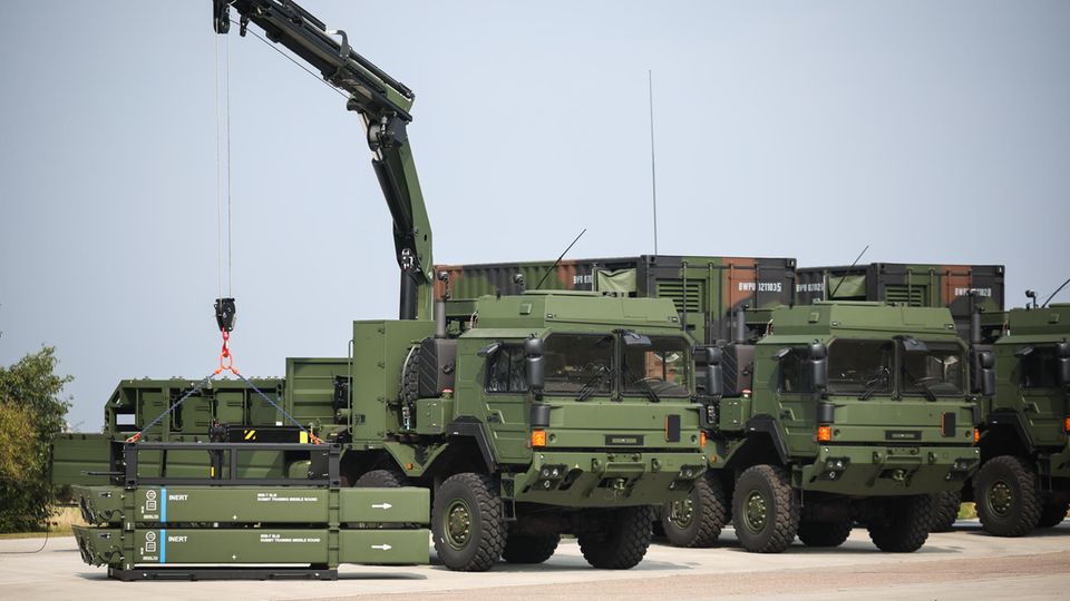 Um den europäischen NATO-Luftraum vor möglichen russischen Angriffen zu schützen, bestellt Deutschland sechs der neuen Waffen IRIS-T SLM. Bis 2026 soll weiter aufgerüstet werden.