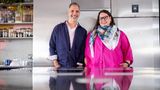 Ohne sein Team geht nichts: Meisterkoch Yotam Ottolenghi mit Co-Autorin und Kollegin Verena Lochmüller