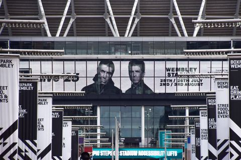 Das Wembley-Stadion in London wirbt bereits mit den Oasis-Konzerten