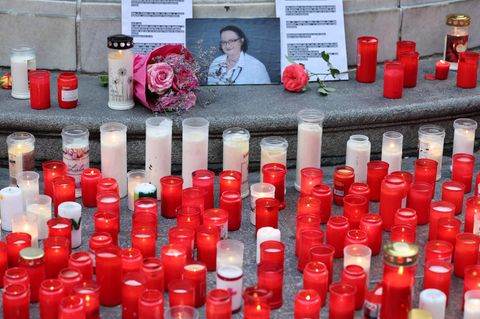 In Linz gedachten damals zahlreiche Menschen der Ärztin Lisa-Maria Kellermayr