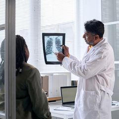 Das sind ausgezeichnete Ärzte in Ihrer Region im Bereich Pneumologie. 