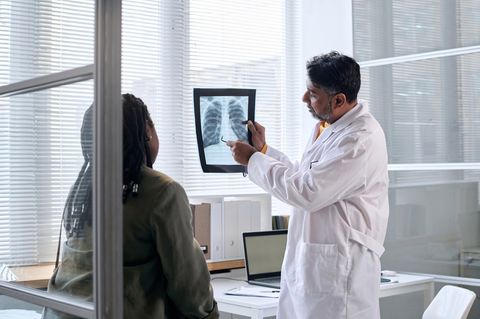 Das sind ausgezeichnete Ärzte in Ihrer Region im Bereich Pneumologie. 