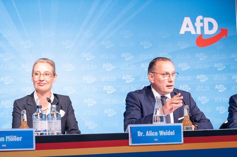 Die AfD-Spitze bei einer Pressekonferenz nach der Wahl in Thüringen