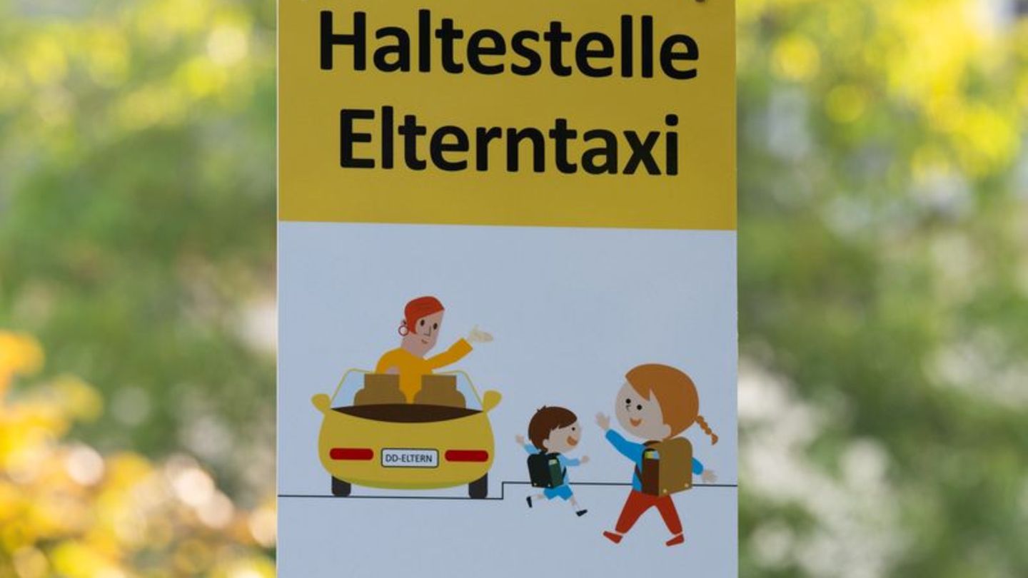Parent taxi: According to ADAC, one in four primary school students is chauffeured by their parents