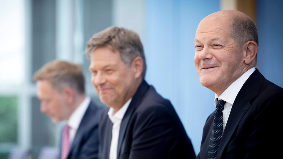 Haushalt 2025: Scholz, Habeck and Lindner in the Bundespressekonferenz