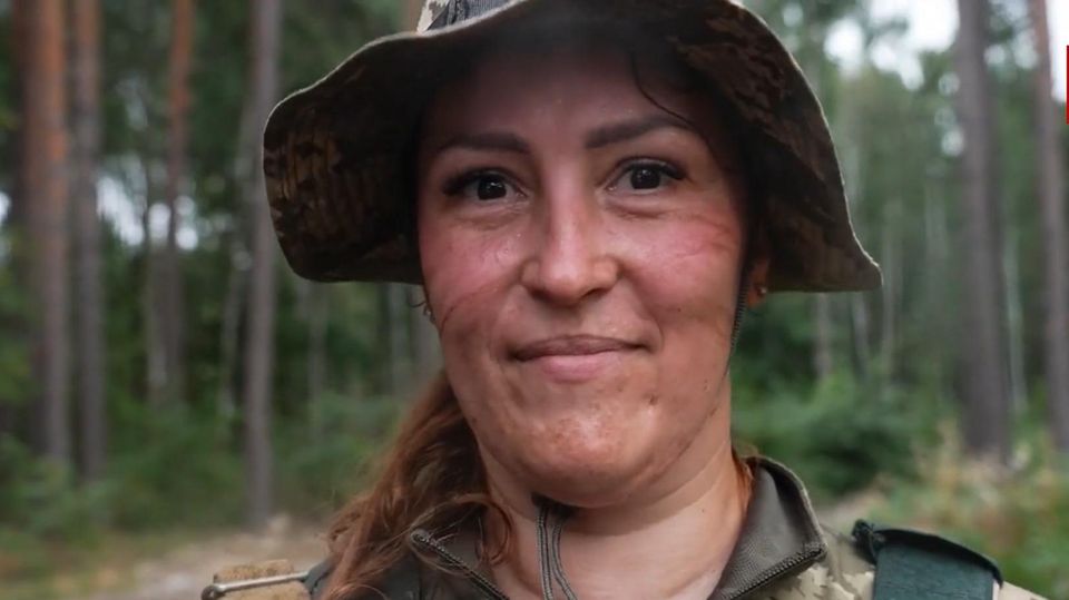 Frauenbataillon: Hexen von Butscha sinnen nach Rache: "Mehr als nur ein bisschen Hass in mir"