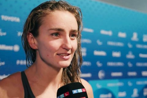 Paralympics-Schwimmerin Elena Semechin im Interview über ihren Weltrekord-Erfolg.