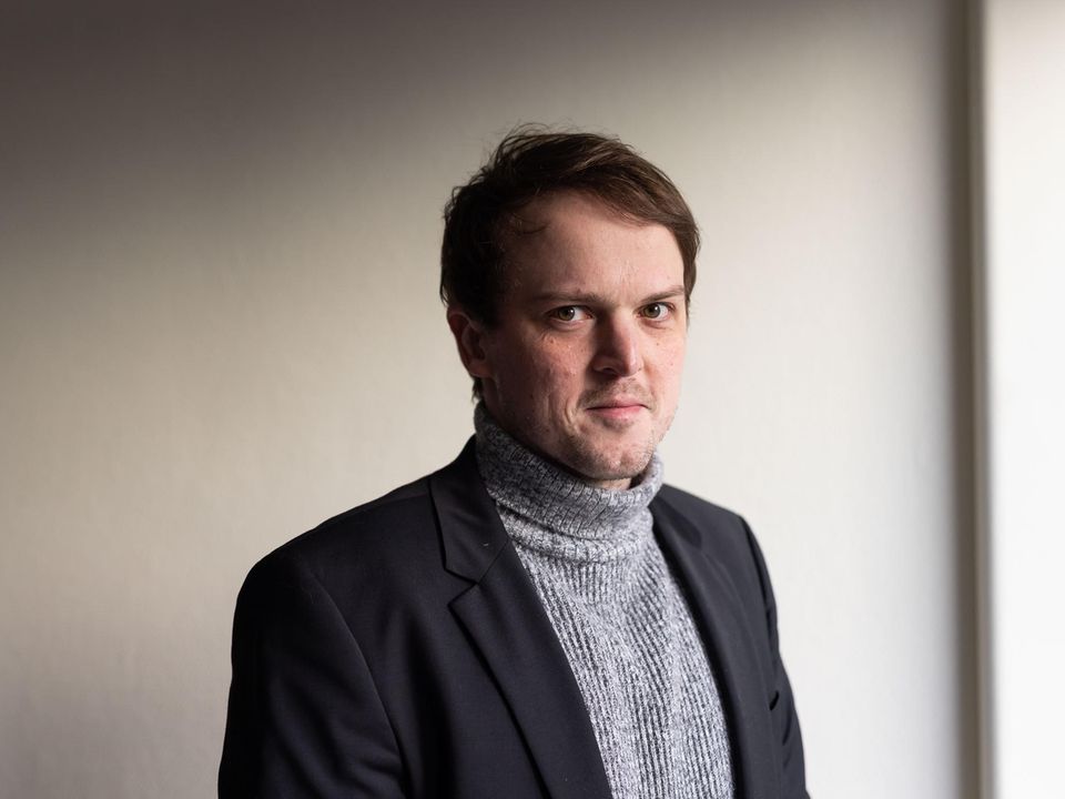 Porträt von Erik Marquardt, grüner Europa-Abgeordneter und Experte für Flucht und Migration