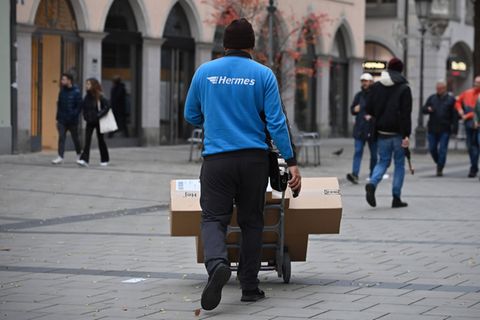 Hermes Paketbote