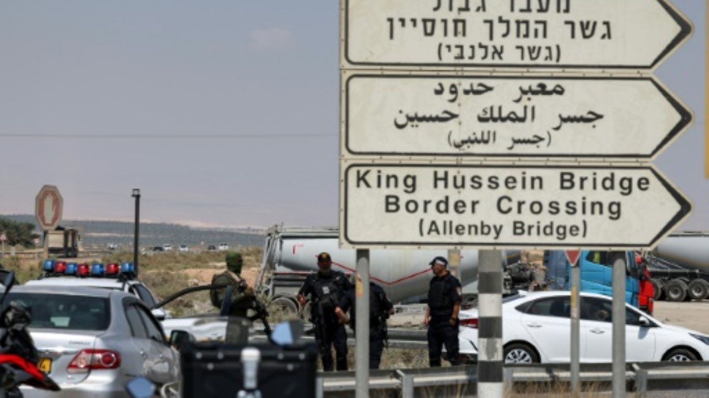 Israelische Sicherheitskräfte am Allenby-Übergang