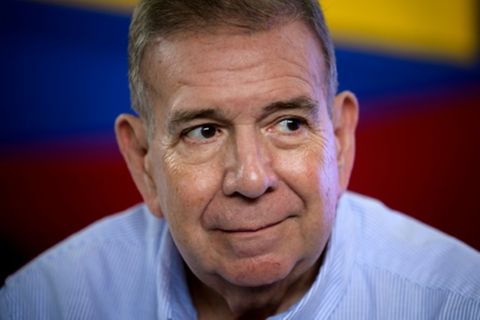 Edmundo González Urrutia im Wahlkampf im Mai