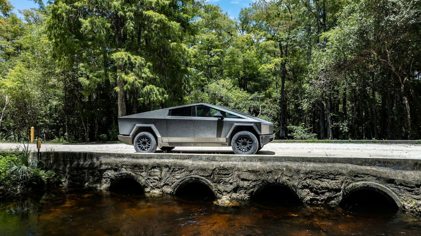 Tesla Cybertruck