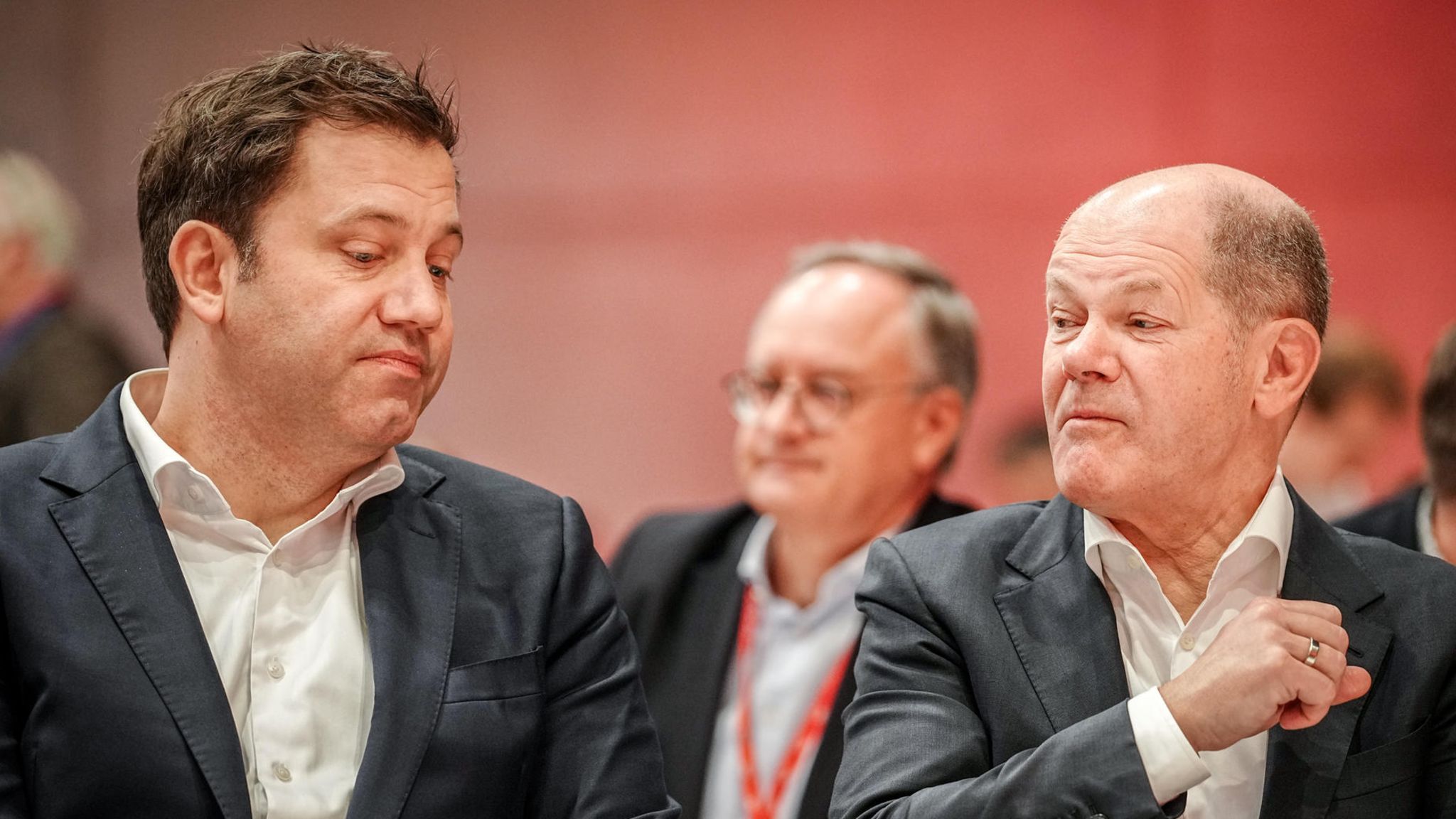 SPD Politiker Lars Klingbeil und Olaf Scholz