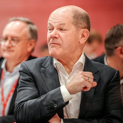 SPD Politiker Lars Klingbeil und Olaf Scholz