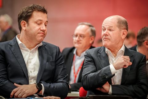 SPD Politiker Lars Klingbeil und Olaf Scholz