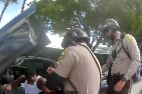 Szene aus dem Bodycam-Video von der Polizeiaktion gegen Tyreek Hill