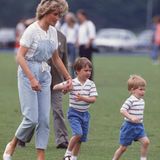 Prinzessin Diana mit William und Harry 1987