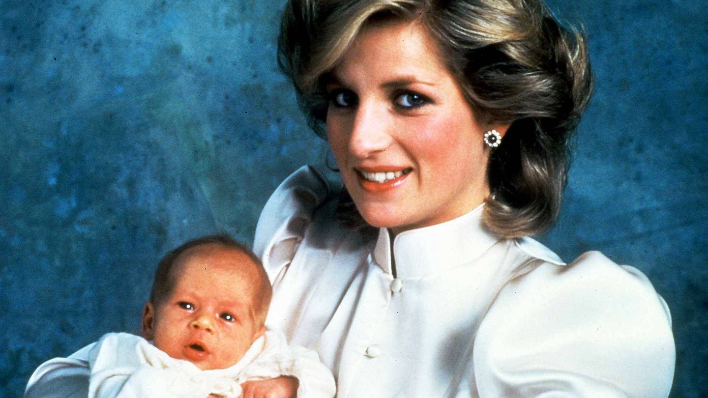 Prinz Harry mit Prinzessin Diana Prinz Harry mit Prinzessin Diana