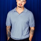 Einfach mal etwas wagen, der Wille zu wachsen und Neues entdecken – das war für Brian der Grund, sein Leben in Lüneburg im Juni 2023 hinter sich zu lassen und nach Frankreich zu gehen, wo er aktuell als Zeitsoldat arbeitet. Dieselbe Abenteuerlust führt ihn nun nach Thailand. Bei "Die Bachelorette" hofft der 24-Jährige, unvergessliche Momente zu erleben – im besten Fall gemeinsam mit seiner Herzdame. Rund ein Jahr ist seine letzte und erste richtig ernsthafte Beziehung nun her, der Wunsch nach einer Frau, mit der er gemeinsam durchs Leben gehen kann, wächst. Ehrlich und einfühlsam sollte sie sein und "ein Support, auf den ich mich verlassen kann. Eine Frau, die auch ausspricht, wenn ihr etwas nicht gefällt."     