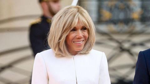 Brigitte Macron soll wohl ein großer Fan der Serie "Emily in Paris" sein