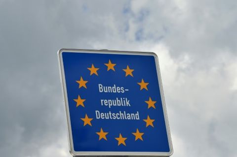 Schild an deutscher Grenze