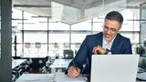 X - Xpert Business  Xpert Business ist eine Kursreihe, die kaufmännische Qualifikationen vermittelt. Sie ist modular aufgebaut und richtet sich an Erwachsene, die sich im Bereich Buchführung, Betriebswirtschaft, Personalwesen und ähnlichen Bereichen weiterbilden möchten. Die Kurse sind praxisorientiert und können sowohl vor Ort als auch online belegt werden. Am Ende eines jeden Moduls steht eine Prüfung, die bei Bestehen mit einem Zertifikat abgeschlossen wird.