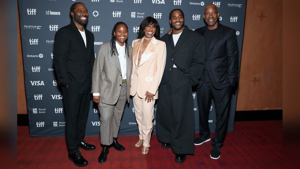 John David, Katia, Pauletta, Malcolm und Denzel Washington (v.l.n.r) kamen gemeinsam zur "The Piano Lesson"-Premiere.