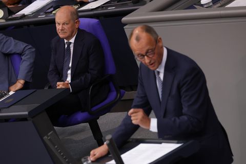 Scholz brüllt auf Union ein – Merz kontert umgehend