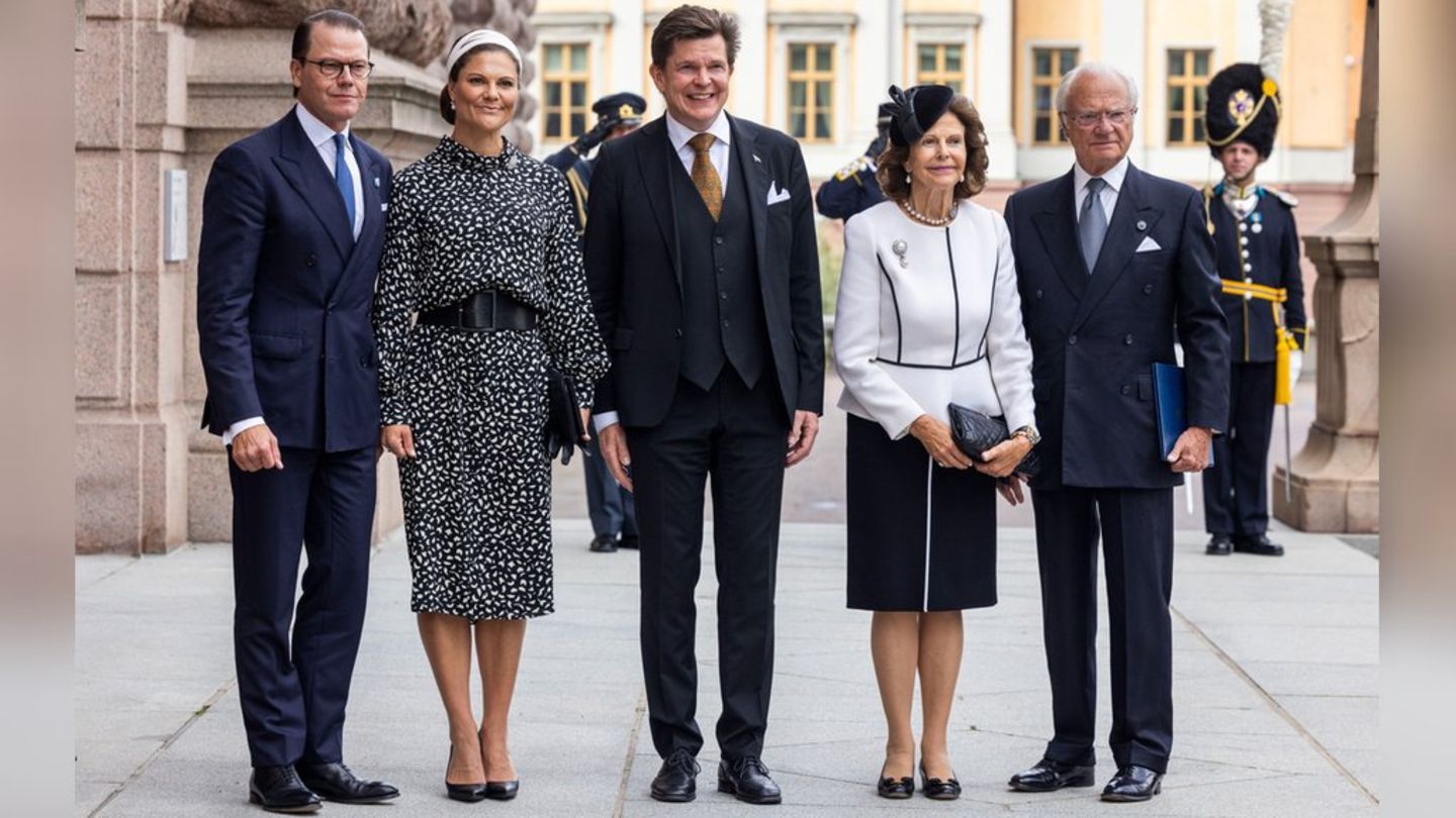 Am Nachmittag erschien Königin Silvia in Stockholm.