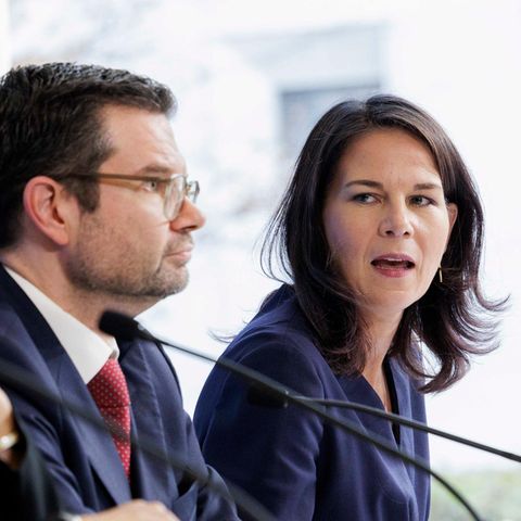 Faeser, Buschmann und Baerbock reden zur Presse zum Thema Grenzkontrollen