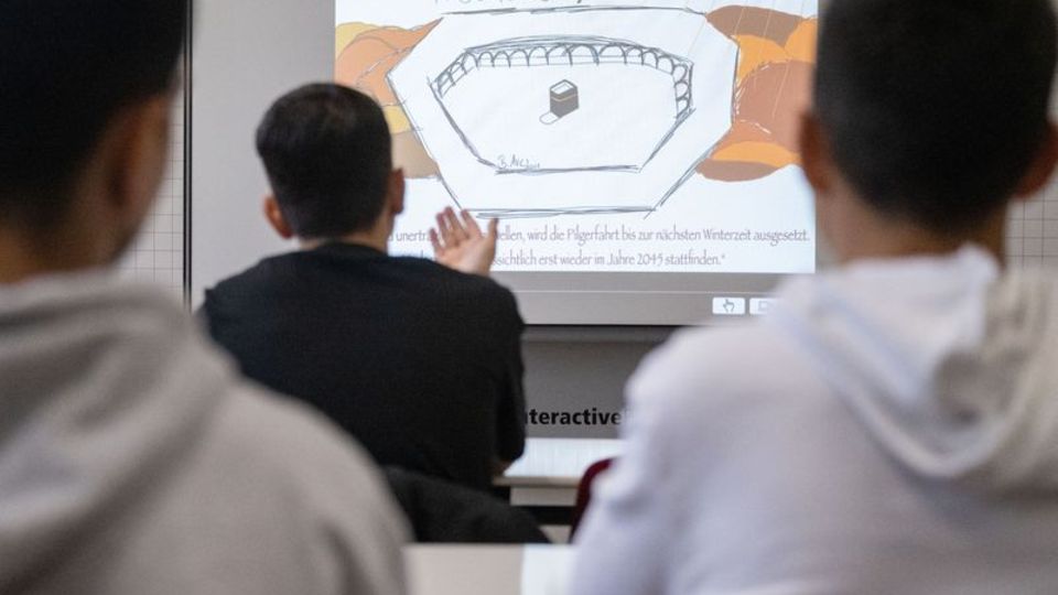 Derzeit befinden sich 271 Lehrkräfte für islamischen Religionsunterricht im Schuldienst des Landes NRW. (Symbolbild) Foto: Marij