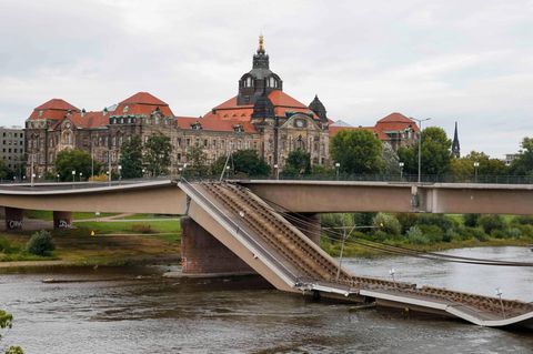 eingestürzte Carolabrücke in Dresden