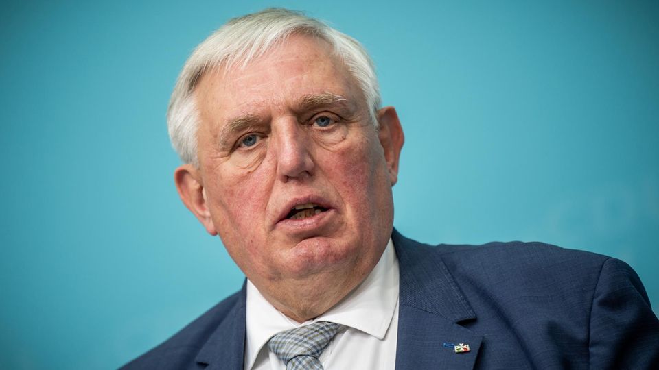 Gesundheitsminister Karl-Josef Laumann ist der Architekt der Krankenhausreformen seines Bundeslandes. Der als leutselig und bodenständig bekannte Sozialpolitiker hat viele überzeugen können