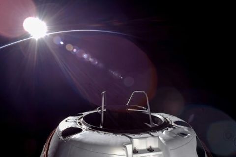 Sonnenaufgang über der Dragon-Kapsel