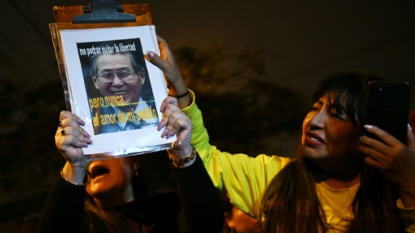 Trauer um Ex-Präsident Fujimori in Lima