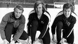 Unter anderem mit Berti Vogts (l.) und Jupp Heynckes (r.) bildet Günter Netzer die legendäre Fohlenelf, die neben dem FC Bayern mit begeisterndem Offensivfußball die Siebzigerjahre dominieren wird
