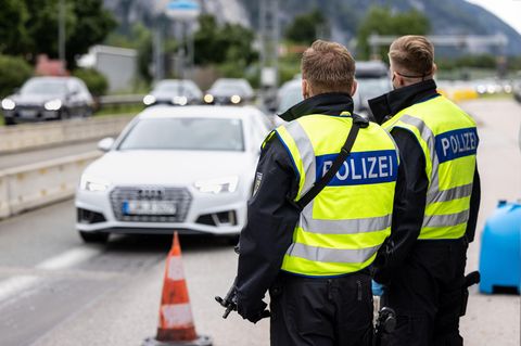 Migrationspolitik: Feste Kontrollen gibt es an der deutsch-österreichischen Grenze seit 2015