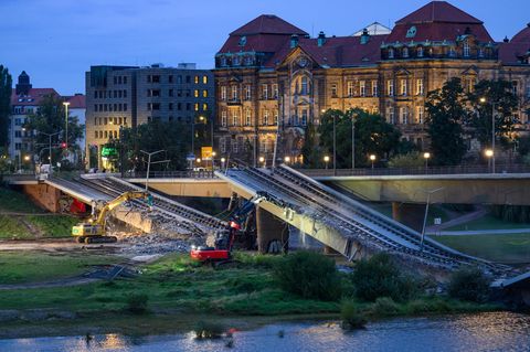 Teilsprengung der Carolabrücke soll Hochwasser zuvor kommen