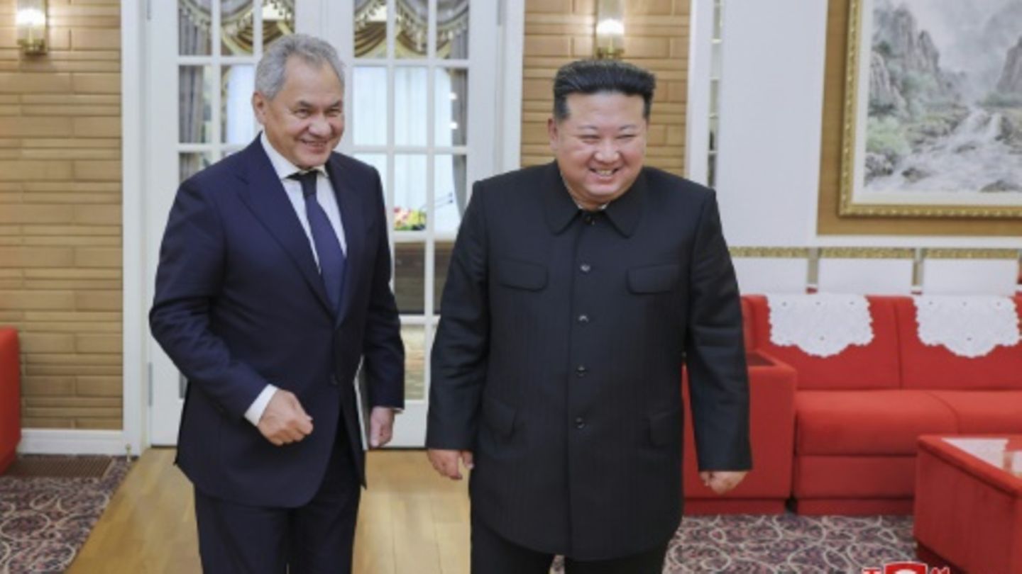 Kim und Schoigu bei ihrem Treffen in Nordkorea