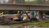 Damit wäre dann der Bereich unterhalb des Neustädter Brückenkopfes vollständig beräumt. "Dann kann das Hochwasser kommen, ohne dass eine weitere Gefährdung durch die heruntergestürzten Brückenteile besteht."