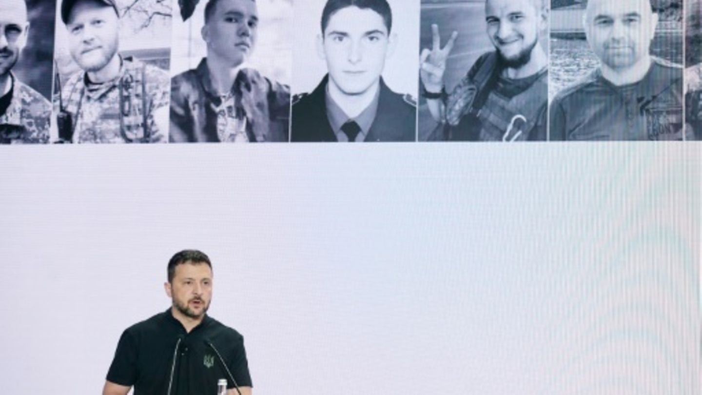 Selenskyj bei Strategiekonferenz in Kiew