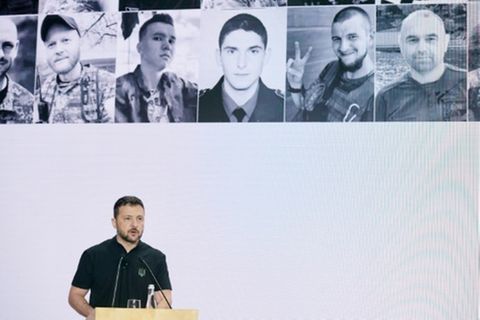 Selenskyj bei Strategiekonferenz in Kiew