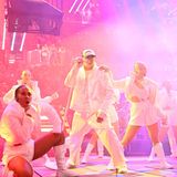 Vor dem Kampf performte Raab seinen neuen Boxkampf-Song "Pa aufs Maul"