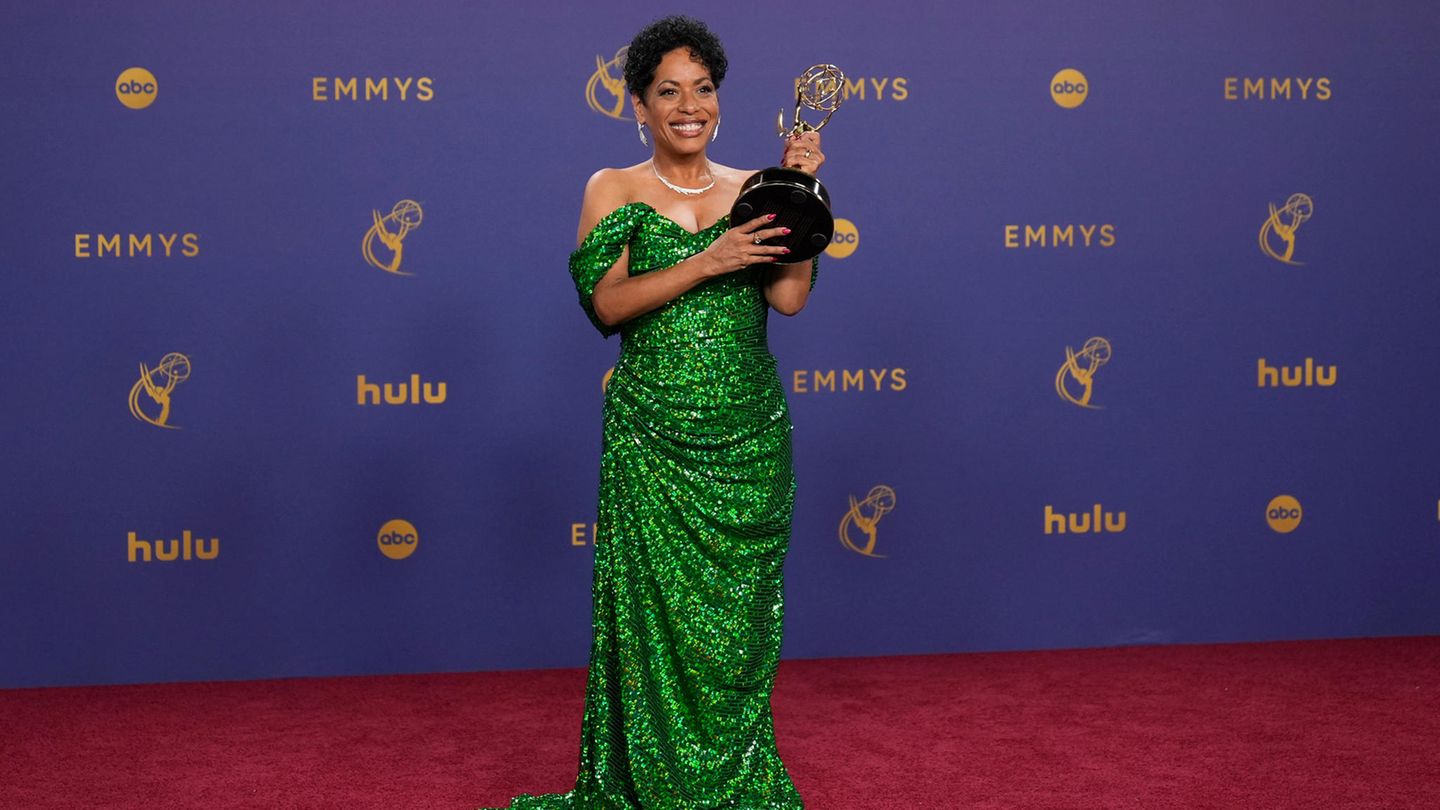 Liza Colon-Zayas gewann den Preis als beste Nebendarstellerin in der Restaurantserie "The Bear". Sie gilt als Überraschungssiegerin und setzte sich gegen Hannah Einbinder aus "Hacks" und Meryl Streep aus "Only Murders in the Building" durch